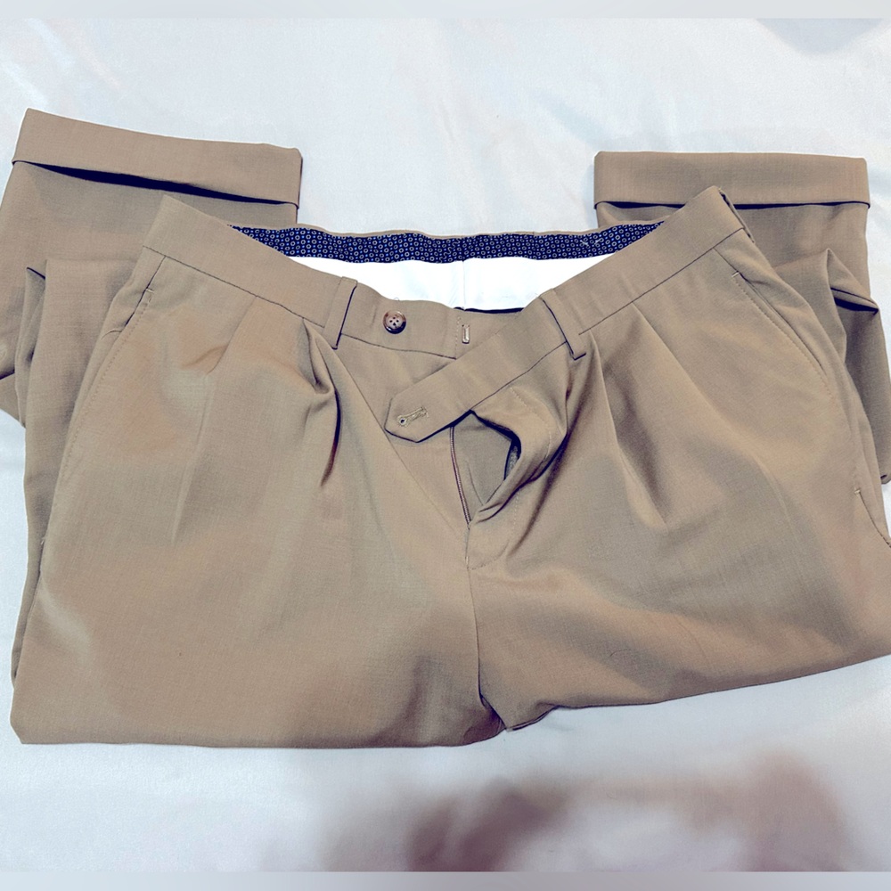 Like new mens RL khaki slacks.